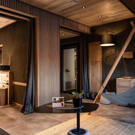 Le Studio Des Pres Verts Suite Design Avec Jacuzzi Privatif Jouey Ngoại thất bức ảnh
