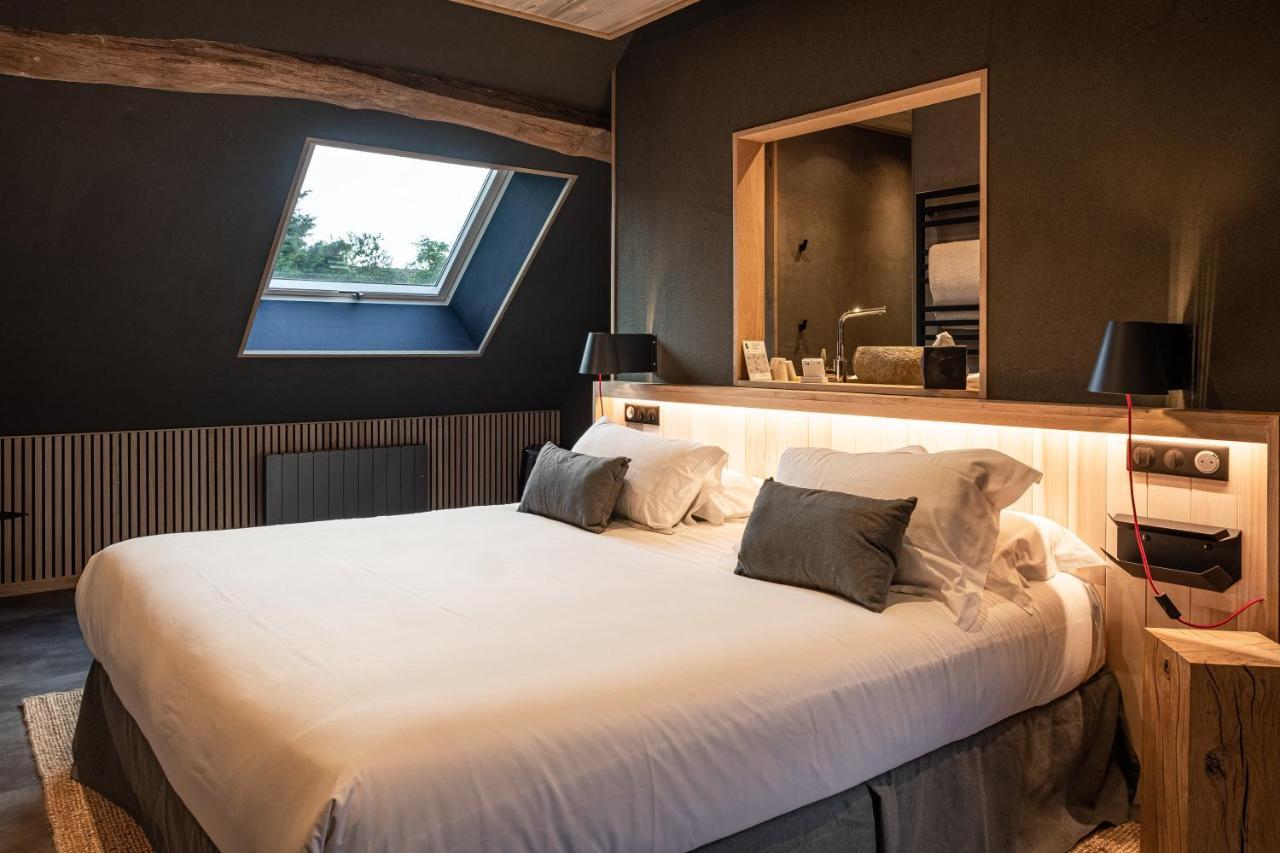 Le Studio Des Pres Verts Suite Design Avec Jacuzzi Privatif Jouey Ngoại thất bức ảnh