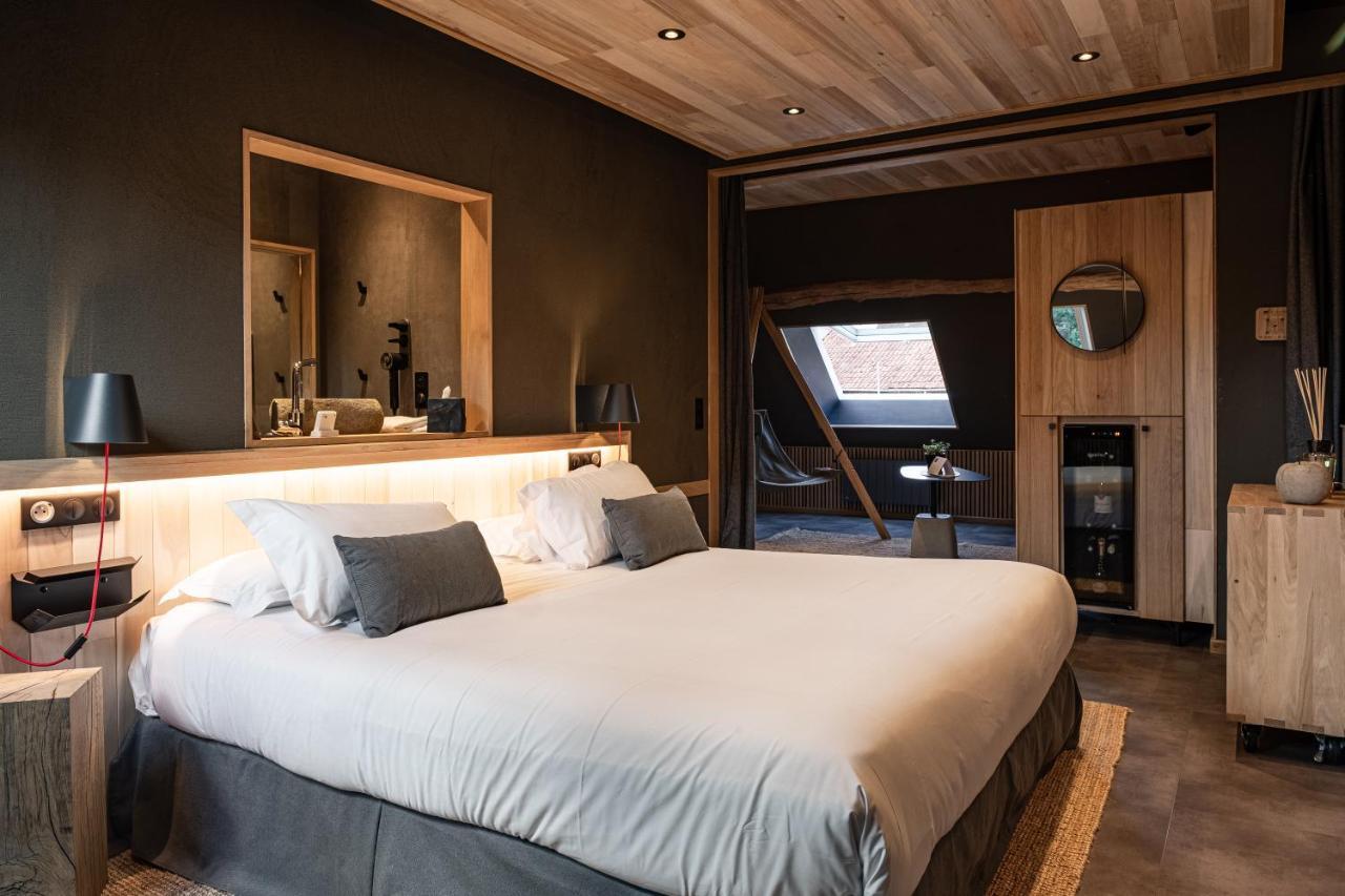 Le Studio Des Pres Verts Suite Design Avec Jacuzzi Privatif Jouey Ngoại thất bức ảnh